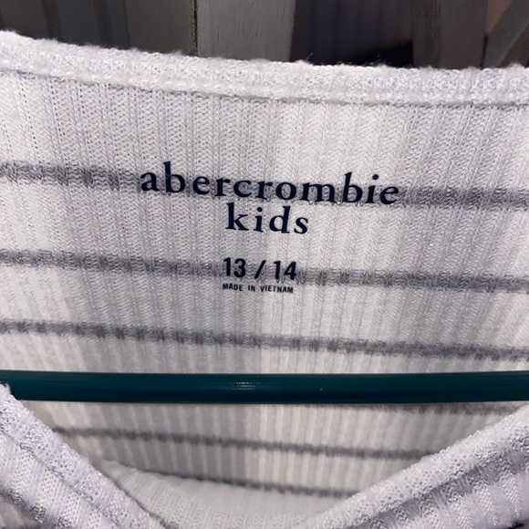 Abercrombie Kids top. Size 13/14 - Picture 3 of 3